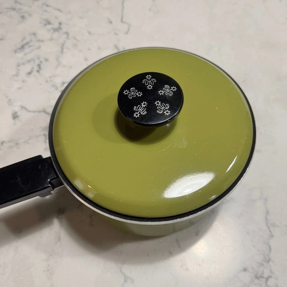 Vintage Fashion Manor‎ by JCPenney 1.5 Qt Saucepan Avocado Green w/Lid EUC